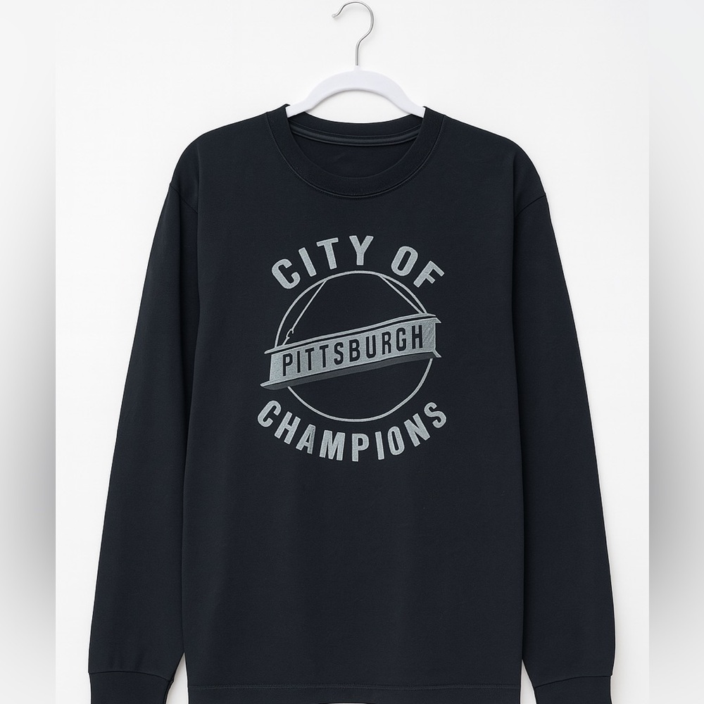 Pittsburgh City of champions Men’s Jerzees size large long-sleeved tee.